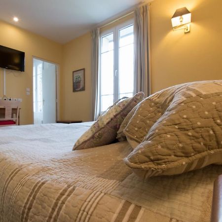 Au Bord Du Lac Hotel Saint-Remy-les-Chevreuse Exterior photo